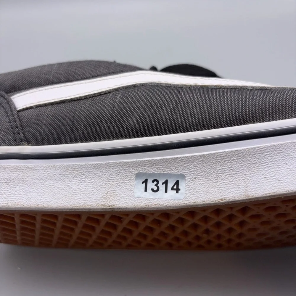 Vans Ward Low Top Sneakers Men 9.5 Black Canvas Skate Classic Athleisure